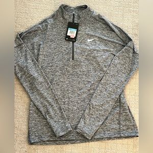 Nike Women’s Quarterzip